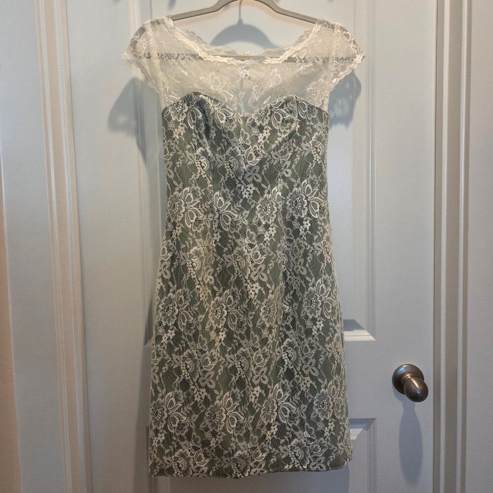 Alfred Angelo Bridesmaid Dress Clover Green/Ivory Lace Overlay Women's Size 2